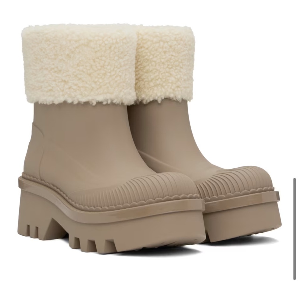 NWOT Chloe Rania fur lined rain boot